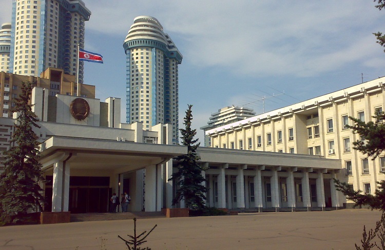 Посольство Северной Кореи в Москве (ул. Мосфильмовская, д. 72)